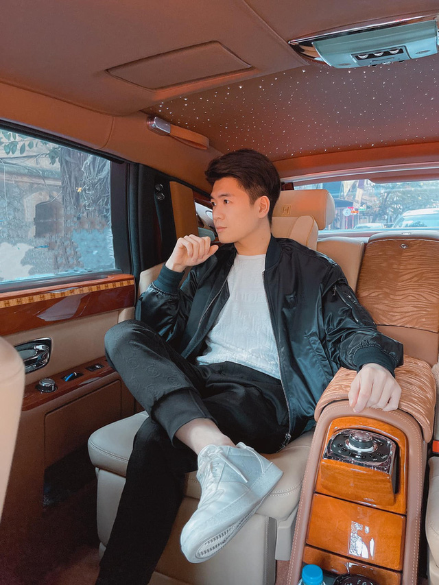 Trở thành lãnh đạo ngân hàng ở tuổi 32, cậu cả nhà bầu Hiển còn khiến dân tình chết mê khi check-in cùng dàn xe trị giá hơn 100 tỷ đồng - Ảnh 11. Trở thành lãnh đạo ngân hàng ở tuổi 32, cậu cả nhà bầu Hiển còn khiến dân tình chết mê khi check-in cùng dàn xe trị giá hơn 100 tỷ đồng - Ảnh 11.