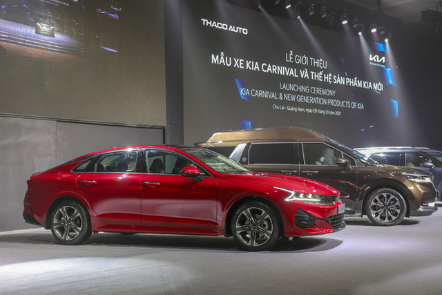 Giá lăn bánh loạt ô tô mới ra mắt nếu được giảm 50% phí trước bạ: Thấp nhất hơn 400 triệu đồng, cao nhất gần 2 tỷ đồng - Ảnh 12.