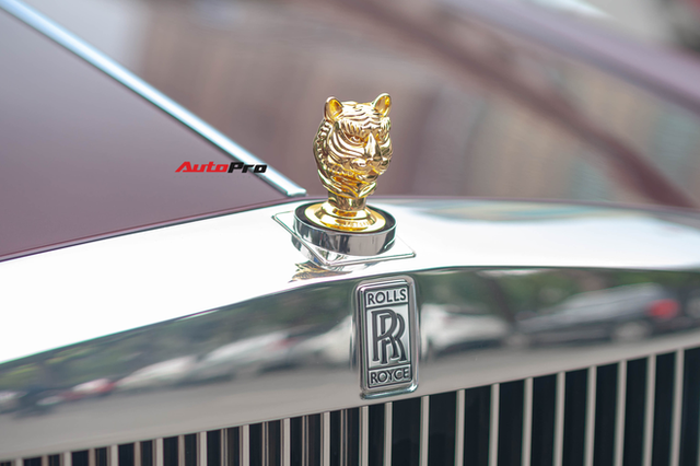 Trở thành lãnh đạo ngân hàng ở tuổi 32, cậu cả nhà bầu Hiển còn khiến dân tình chết mê khi check-in cùng dàn xe trị giá hơn 100 tỷ đồng - Ảnh 13. Trở thành lãnh đạo ngân hàng ở tuổi 32, cậu cả nhà bầu Hiển còn khiến dân tình chết mê khi check-in cùng dàn xe trị giá hơn 100 tỷ đồng - Ảnh 13.