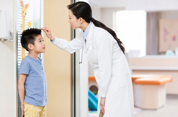 Thanh niên hối hận vì tốn 600 triệu cắt xương kéo dài chân và hệ lụy của vấn nạn phân biệt chiều cao ở giới trẻ Trung Quốc - Ảnh 2. Thanh niên hối hận vì tốn 600 triệu cắt xương kéo dài chân và hệ lụy của vấn nạn phân biệt chiều cao ở giới trẻ Trung Quốc - Ảnh 2.