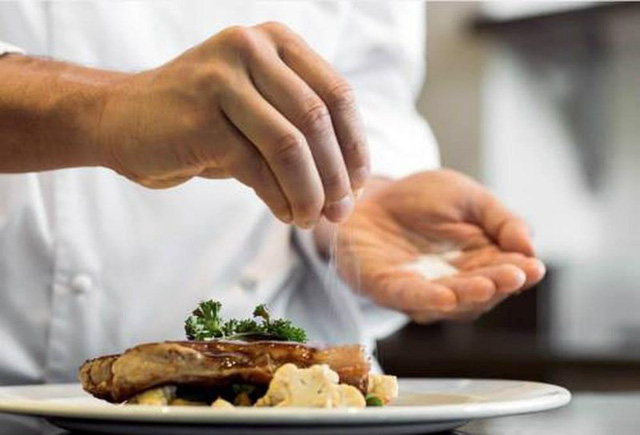 Nội tạng “hỏng sớm” vì 10 thói quen ăn uống tai hại này: Phạm phải dù chỉ một nửa thôi cũng khiến tim, gan, ruột run sợ, đừng để còn trẻ mà lắm bệnh - Ảnh 2.