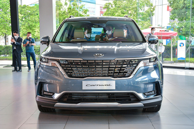 Giá lăn bánh loạt ô tô mới ra mắt nếu được giảm 50% phí trước bạ: Thấp nhất hơn 400 triệu đồng, cao nhất gần 2 tỷ đồng - Ảnh 13.