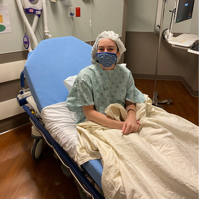 Không thể giảm cân dù đã ăn kiêng, người phụ nữ này bàng hoàng nhận ra mỡ bụng thực chất là một khối u to 33cm - Ảnh 2. Không thể giảm cân dù đã ăn kiêng, người phụ nữ này bàng hoàng nhận ra mỡ bụng thực chất là một khối u to 33cm - Ảnh 2.