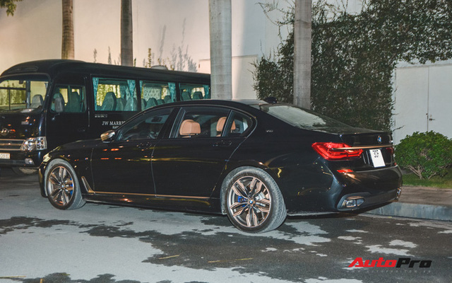 Trở thành lãnh đạo ngân hàng ở tuổi 32, cậu cả nhà bầu Hiển còn khiến dân tình chết mê khi check-in cùng dàn xe trị giá hơn 100 tỷ đồng - Ảnh 15. Trở thành lãnh đạo ngân hàng ở tuổi 32, cậu cả nhà bầu Hiển còn khiến dân tình chết mê khi check-in cùng dàn xe trị giá hơn 100 tỷ đồng - Ảnh 15.