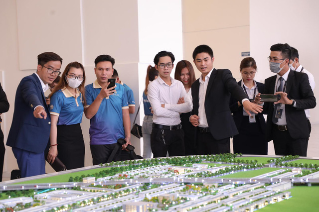 Thị trường địa ốc tiếp tục tăng giá - Ảnh 1.