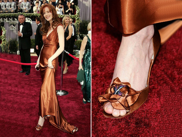 9 đôi giày đắt nhất thế giới được hội siêu giàu tán thưởng: Đôi nạm kim cương, dát vàng nguyên khối, đôi gây loá mắt vì đính mảnh thiên thạch từ thế kỉ 16 - Ảnh 5.